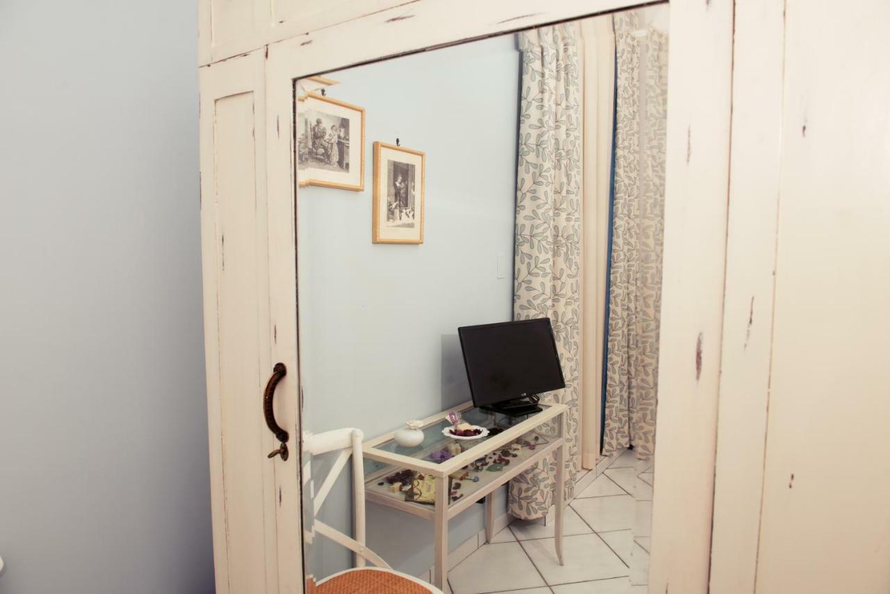 La Tartaruga Bed & Breakfast ซาแลร์โน ภายนอก รูปภาพ