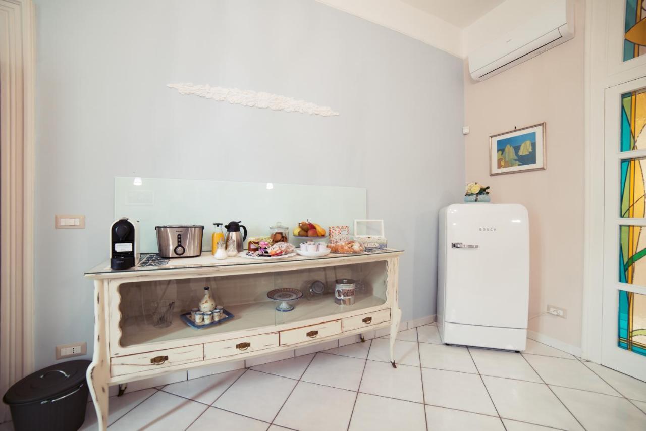 La Tartaruga Bed & Breakfast ซาแลร์โน ภายนอก รูปภาพ